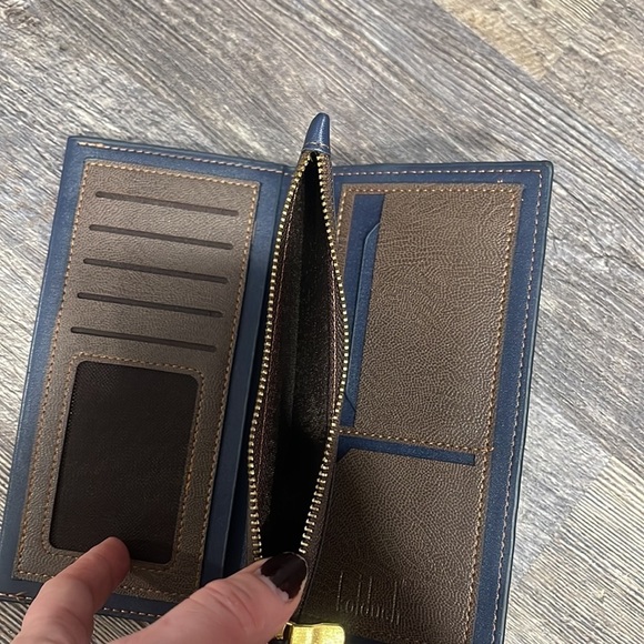 Wallet - Picture 5 of 5